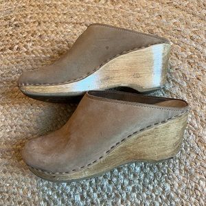 No. 6 Store wedge clogs 40
